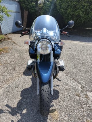 BMW R850R Azul con Maletas Laterales