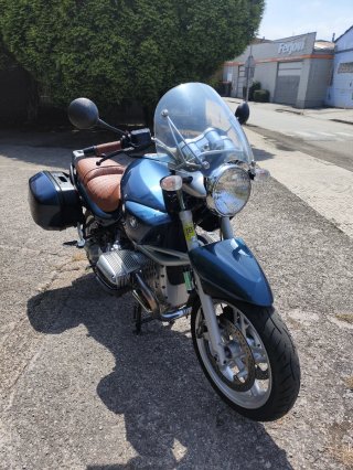 BMW R850R Azul con Maletas Laterales