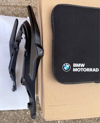 Soporte Asas Traseras Pasajero BMW F900R / F900XR