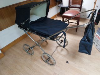 Coche capota antiguo