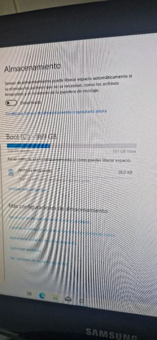 PC Medion MD A10 y Monitor Samsung TV