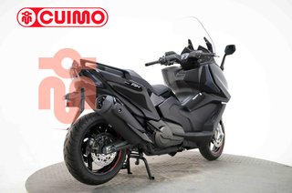 KYMCO AK 550