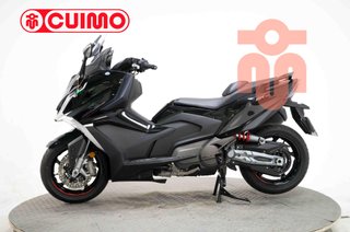 KYMCO AK 550