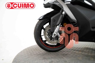 KYMCO AK 550
