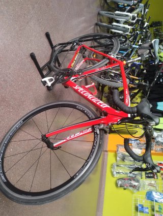 Bicicleta carretera Specialized Tarmac Roja