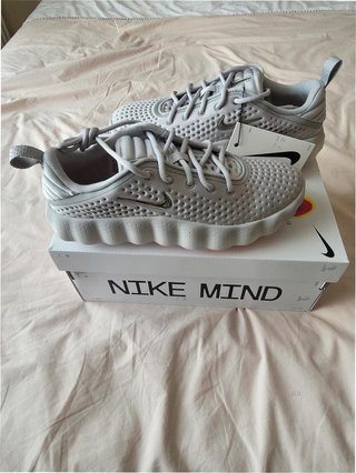 Nike Mind 002 Gris Humo Talla 40