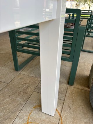 Tavolo da pranzo bianco in vetro e legno
