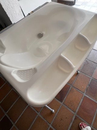 Cambiador y bañera para bebé CAM