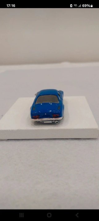 Modellino auto 1.43