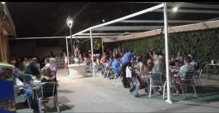 Pérgola metálica y de plástico