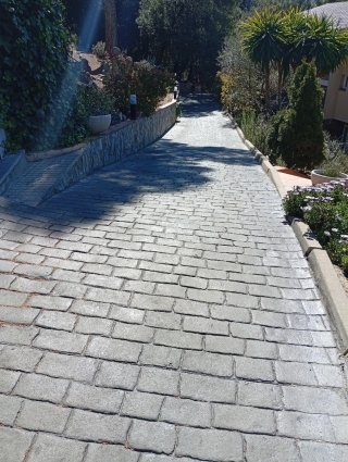 Casa para vivir dos familias.