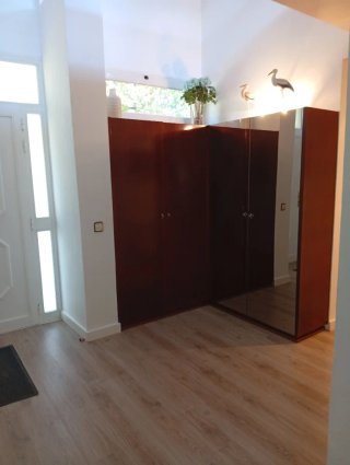 Casa para vivir dos familias.