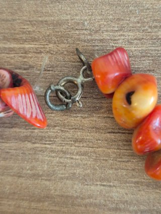 Collar y pulsera de coral y perlas