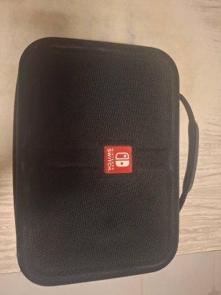 Nintendo Switch con accesorios