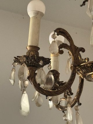 Lámpara de bronce con lágrimas de cristal