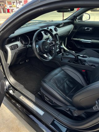 Ford Mustang 2017 5.0 V8 (NEGOCIABLE)
