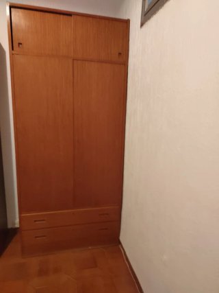 Armario ropero de madera