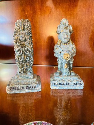 Figuras Estela Maya y Jaina