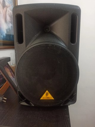 Altavoz Behringer B210D Activo
