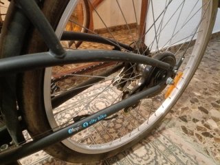 Bicicleta Paseo Decathlon Negra