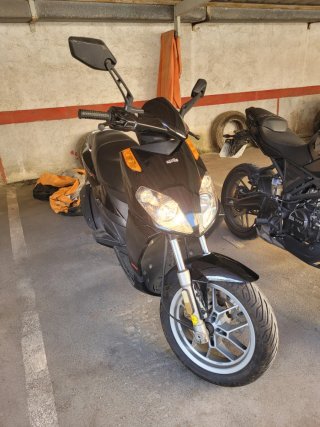 Aprilia Sportcity One 125 Negra