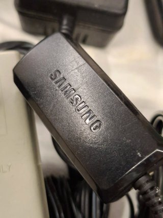 Lote di Caricatori Vari Nokia, Motorola, Samsung