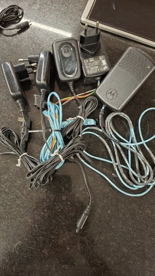 Lote di Caricatori Vari Nokia, Motorola, Samsung