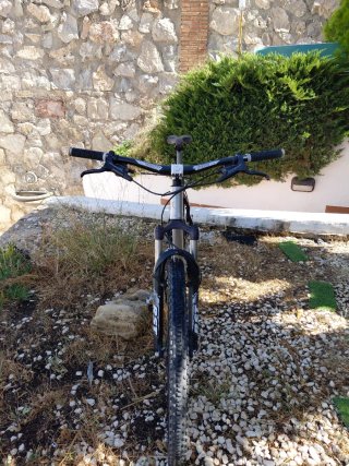 Bicicleta Mondraker Gris