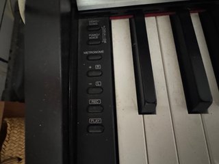Piano digital en perfecto estado