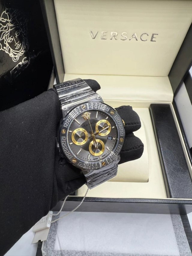 Reloj Versace Dorado y Gris