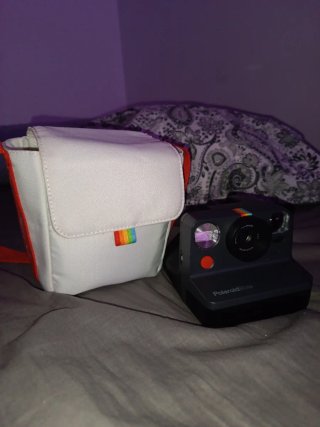 Cámara Polaroid Negra con Estuche