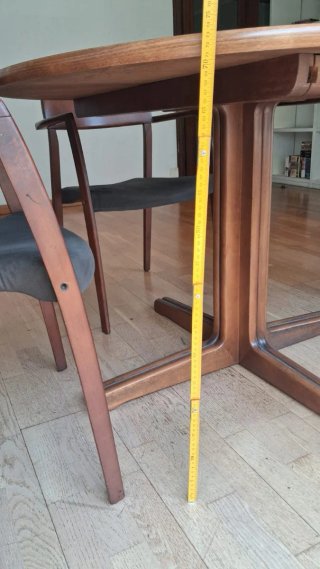 Mesa redonda madera + 4 sillas