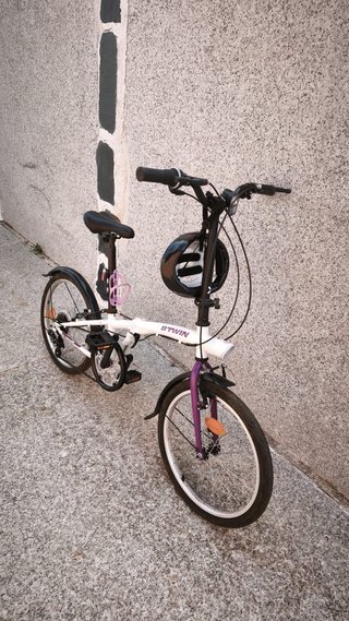 Bicicleta Plegable BTWIN Blanca y Morada