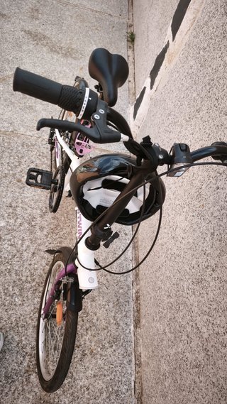 Bicicleta Plegable BTWIN Blanca y Morada
