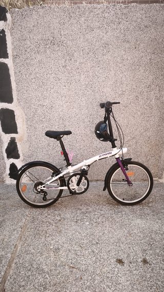 Bicicleta Plegable BTWIN Blanca y Morada