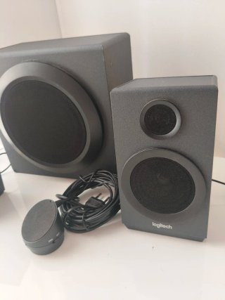 Altavoces Logitech Negros