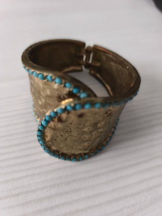 Lote Collar plateado étnico y pulsera dorada