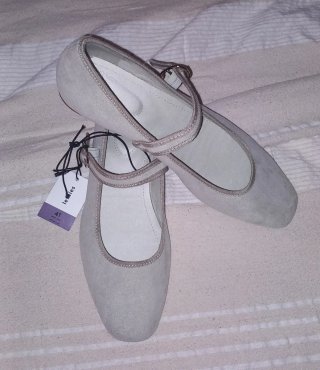 Zapatos tipo bailarinas Talla 41