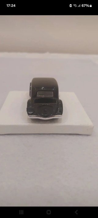 Modellino auto scala 1:43