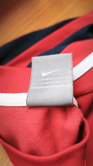 Camiseta Nike Vintage Roja y Negra