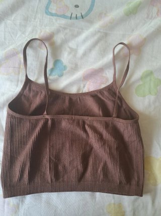 Top tirantes marrón chocolate Stradivarius