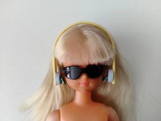 Cascos y gafas de sol antiguos para muñeca Chabel