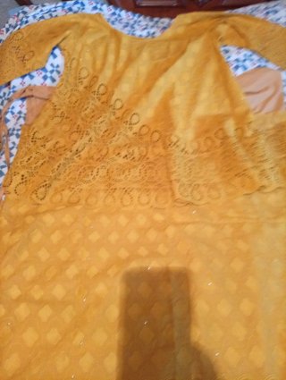 Conjunto falda larga y blusa amarillo