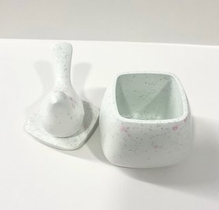 Caja o joyero pájaro blanco moteado
