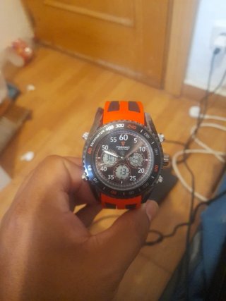 Reloj Frederic Negro y Naranja