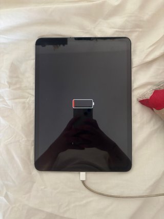 iPad Pro 11 2022 Plata con teclado y funda
