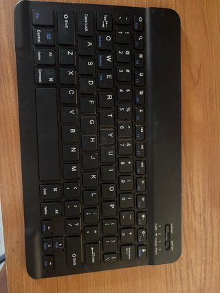 iPad Pro 11 2022 Plata con teclado y funda