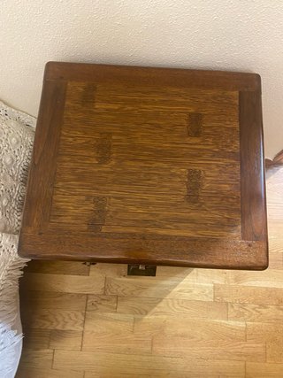 Mesita de noche madera estilo antiguo