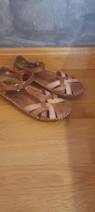 Sandalias Pikolinos Cuero T-Strap Beige Marrón