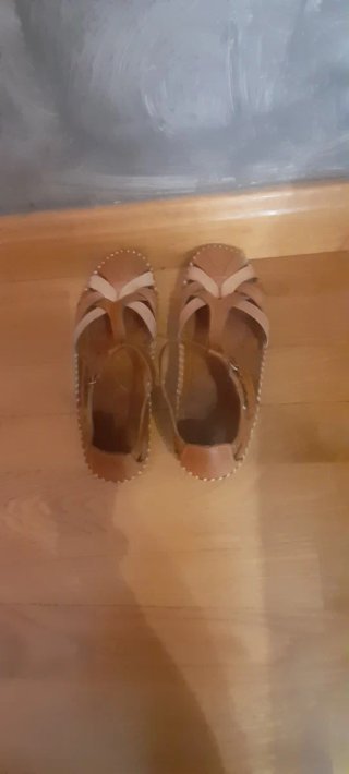 Sandalias Pikolinos Cuero T-Strap Beige Marrón